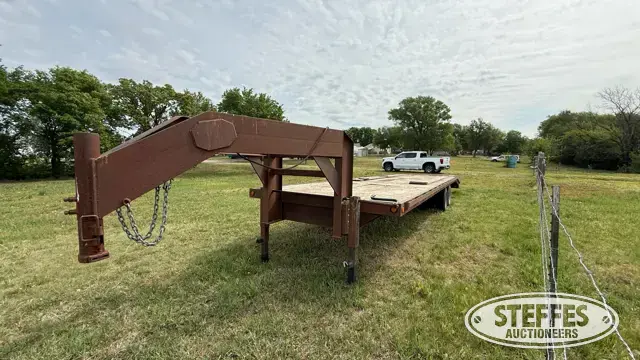 Shop-built tandem axle gooseneck equipment trailer