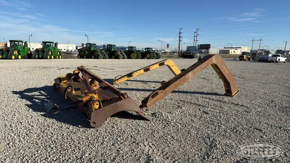 CAT D8T-A Dozer Attachment