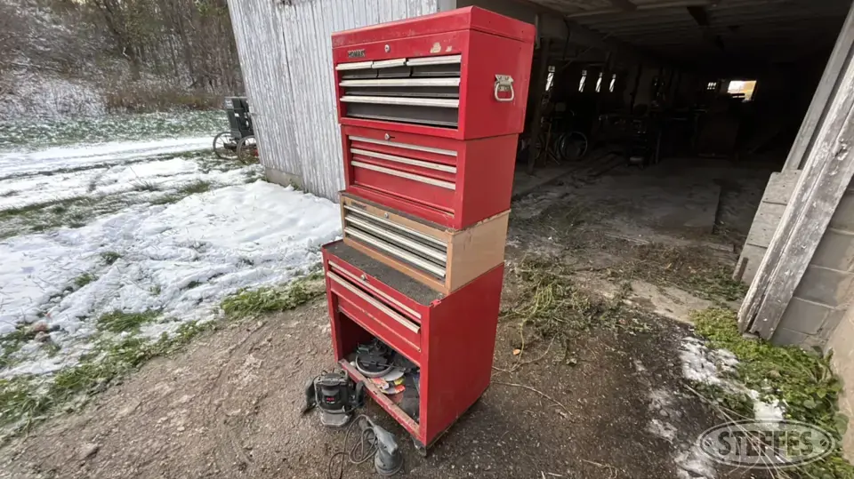 Toolbox w/Contents Storage and Bench