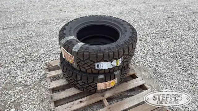 (2) Goodyear Wrangler DuraTrac 275/65R18 tires