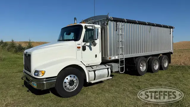 2003 International 9200i