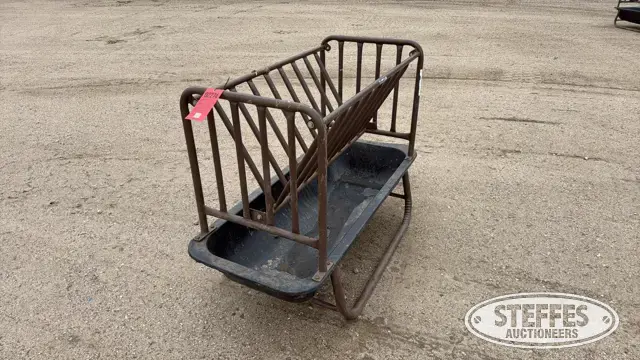 Priefert livestock hay & feed bunk