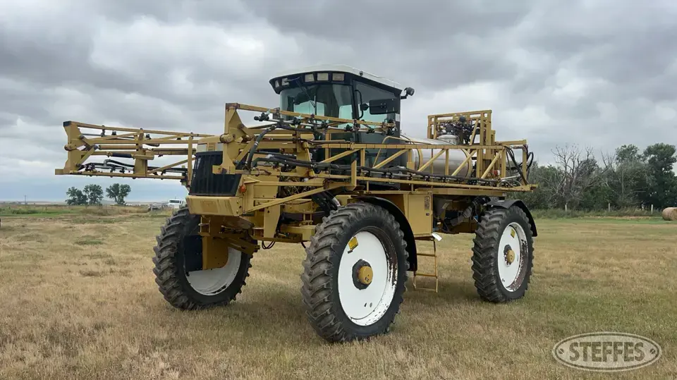 2001 RoGator 854 Self-Propelled Sprayer