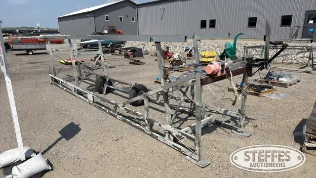 Pontoon lift