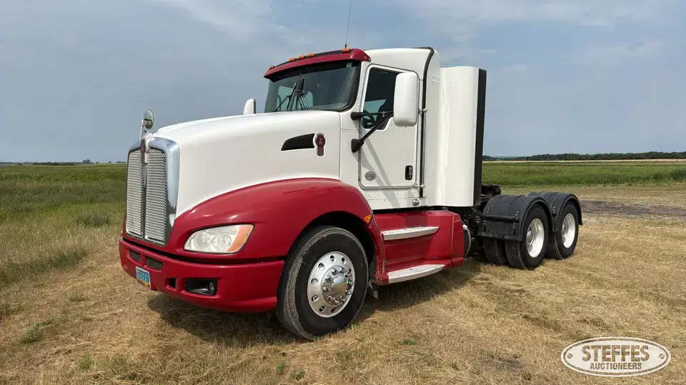 2011 Kenworth T660 Conventional Truck without Sleeper