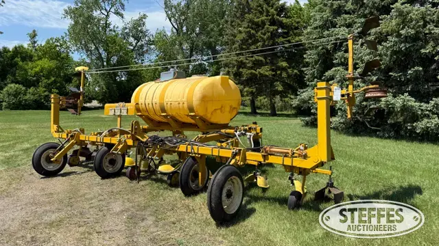 Alloway row crop band sprayer