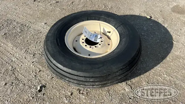 Titan 9.5L-15 tire