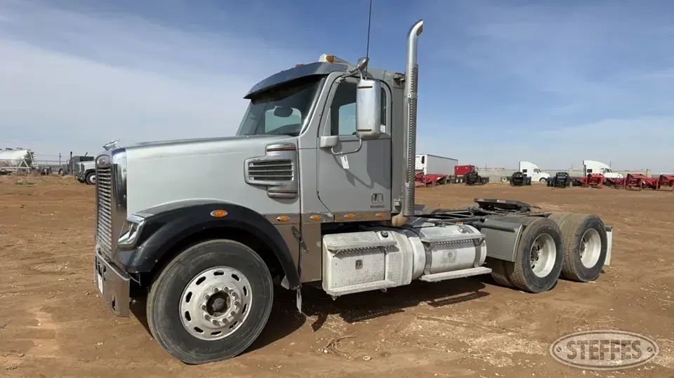 2012 Freightliner SD122 Coronado Conventional Truck without Sleeper