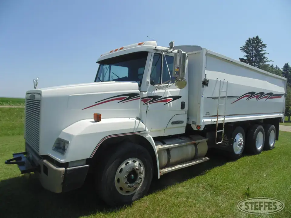 1995 Freightliner Tri-Axle Boxed Truck