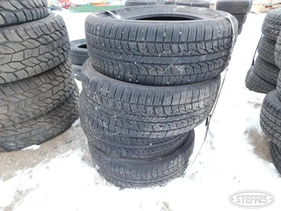General AltiMAX Truck Tire