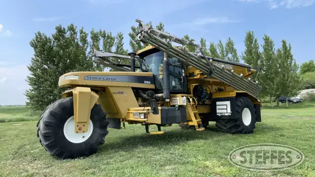 2001 Ag-Chem TerraGator 8103