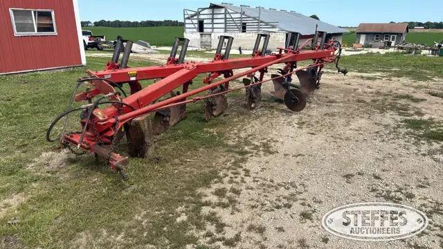 International 720