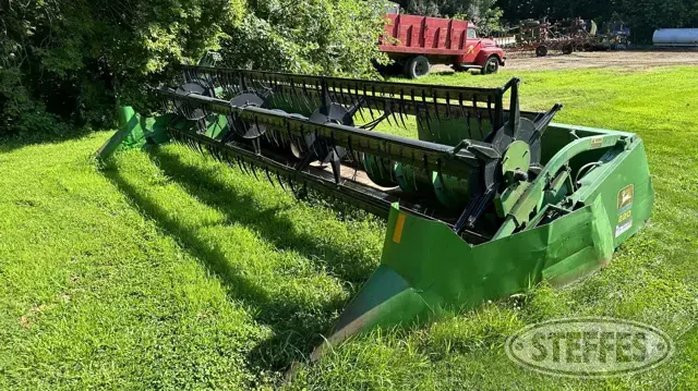 1984 John Deere 220