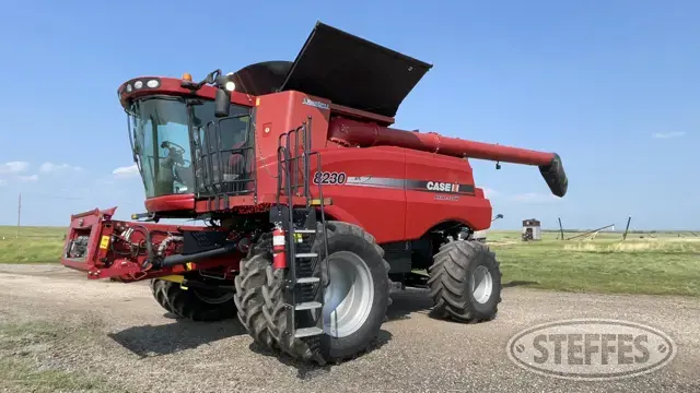 2012 Case IH 8230