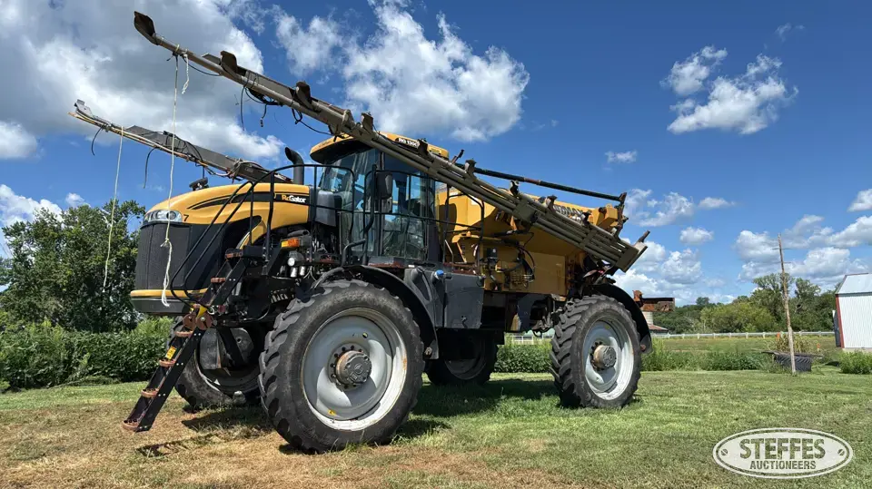 2019 RoGator RG1300B Self-Propelled Dry Applicators-Spreaders-Floater