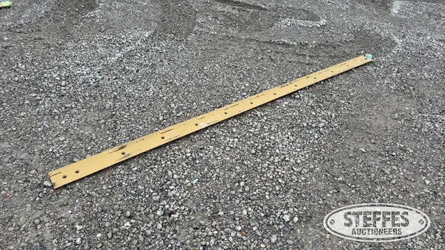 Steel cutting edge