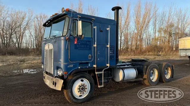 1984 Kenworth K100