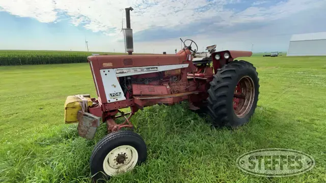 1965 Farmall 706