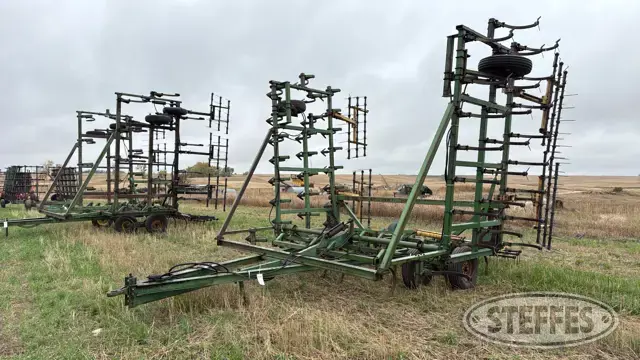 John Deere 1000