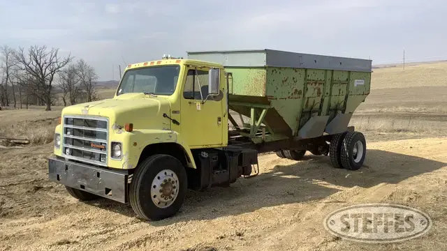 1985 International S2300