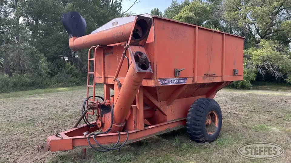 United Farm Tools 444 Grain Cart