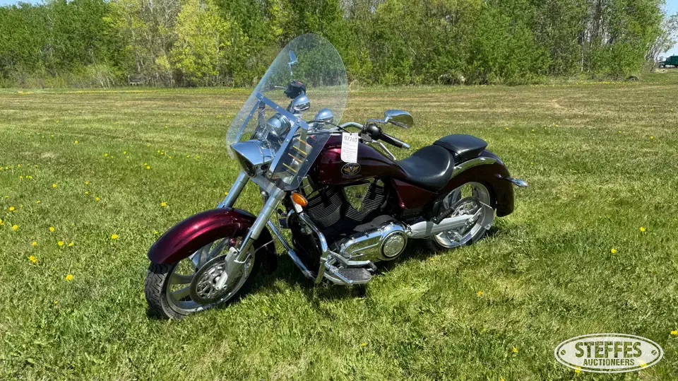 2008 Victory Kingpin Motorcycles and Scooter