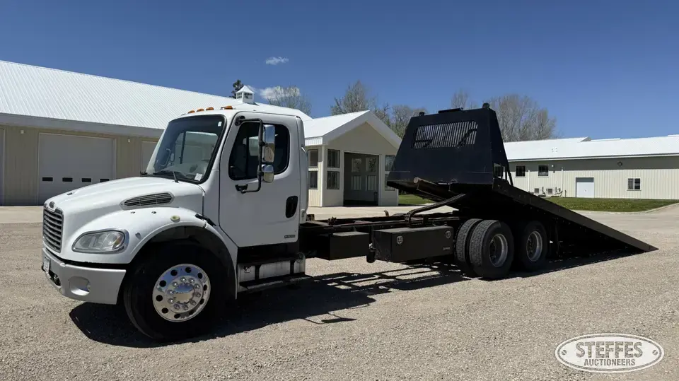 2006 Freightliner Business Class M2 Conventional Truck without Sleeper