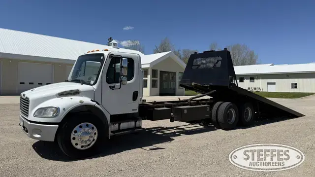 2006 Freightliner Business Class M2