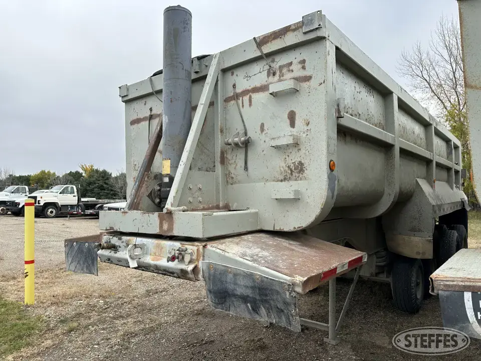 1988 CMC End Dump Trailer