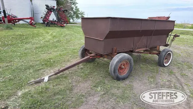 Horn Mfg. barge box wagon
