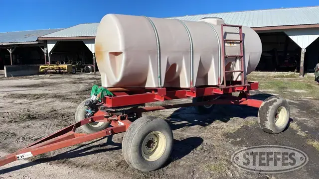 1,000 gal. Demco JTI liquid caddy