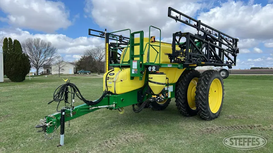 2013 Top Air TA1600 Pull-Type Sprayer