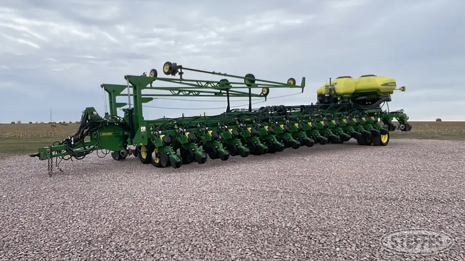 2012 John Deere DB90 12 or More Row Planter