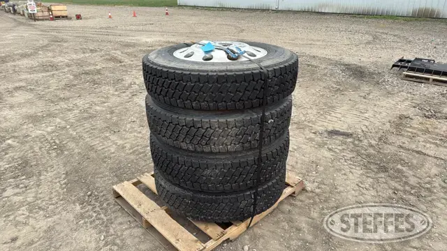 (4) Michelin 275/80R24.5 tires