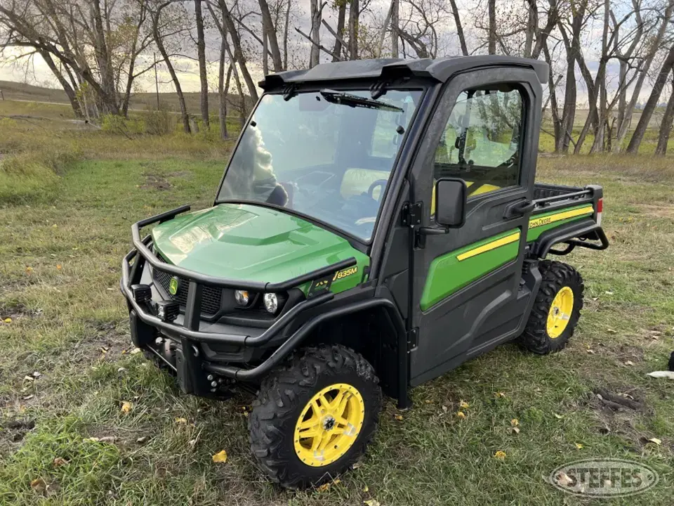 2019 John Deere Gator XUV 835M UTV