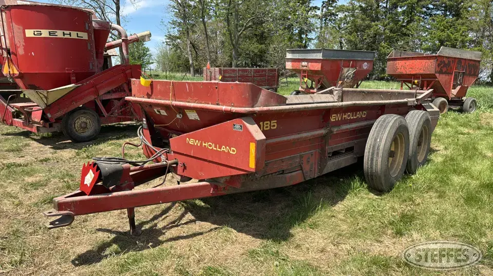 New Holland 185 Manure Application Equipment