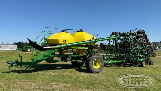 2001 John Deere 730