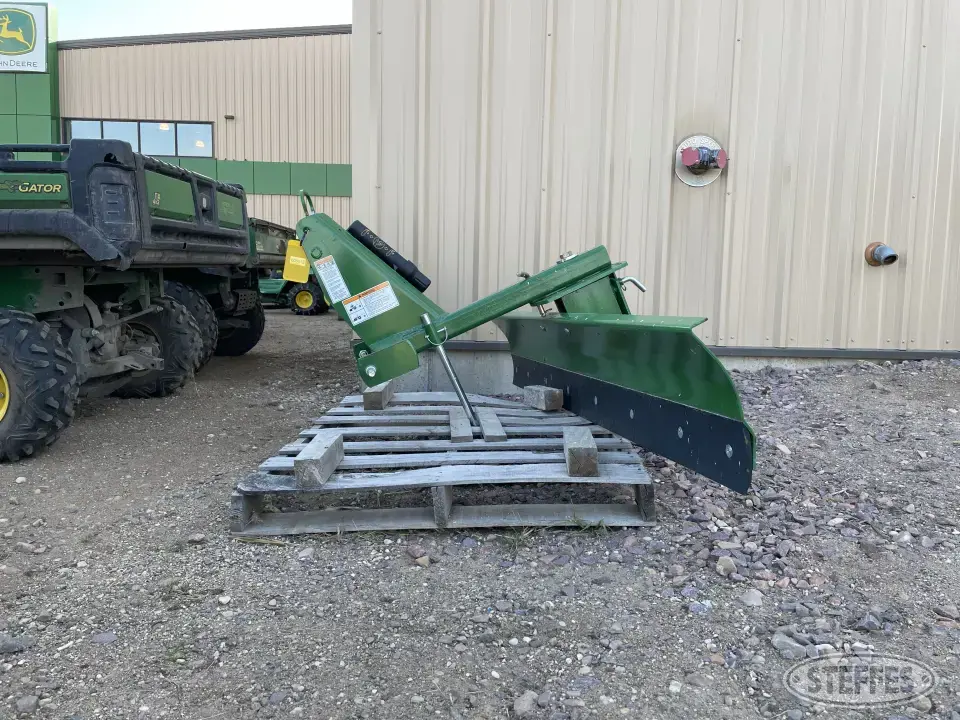 2022 Frontier RB2084 Straight Blade