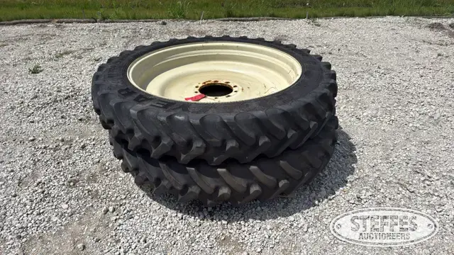 (2) Goodyear Ultra Sprayer IF320/90R50 tires