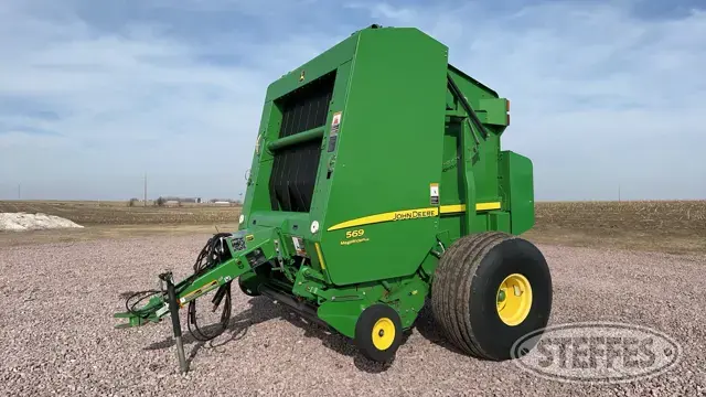 2013 John Deere 569