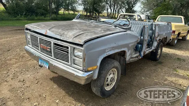 1985 GMC Suburban K2500 Sierra
