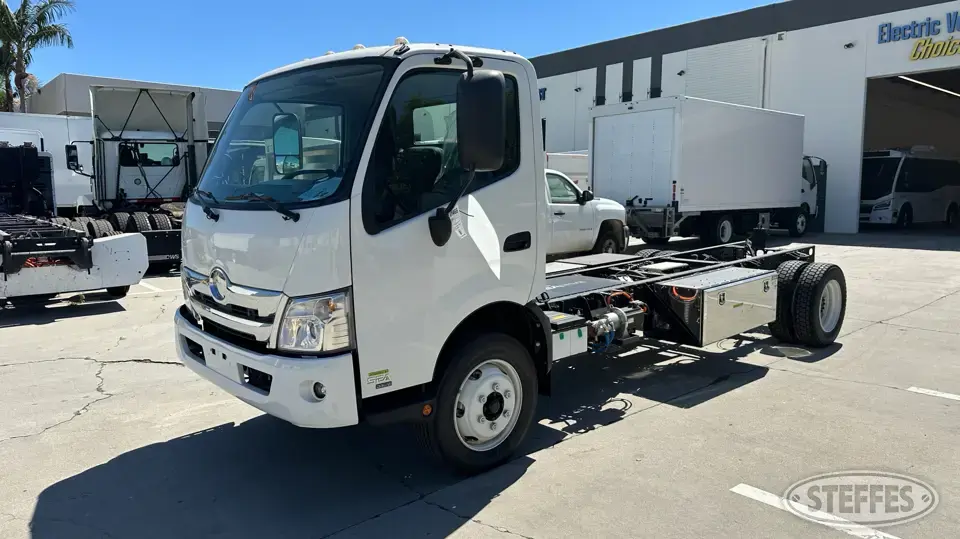 2023 SEA M5 EV Cab and Chassis Truck