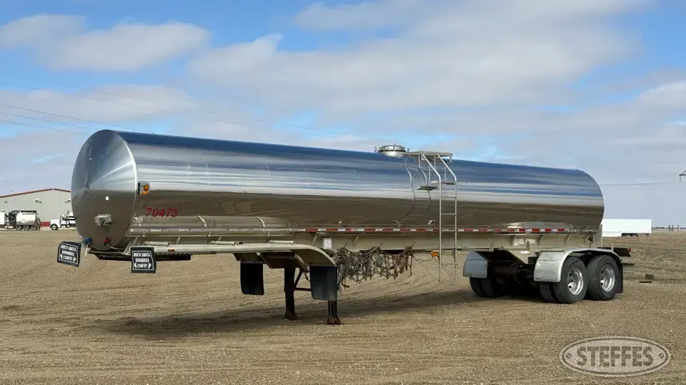 1997 Walker Tank Trailer