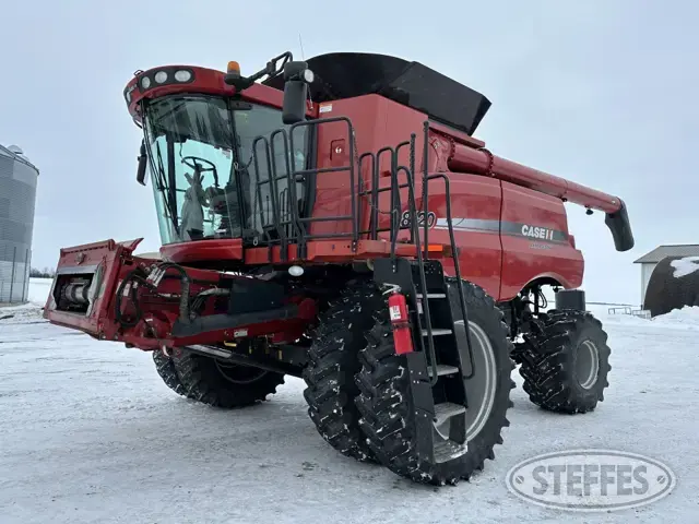 2009 Case-IH 8120