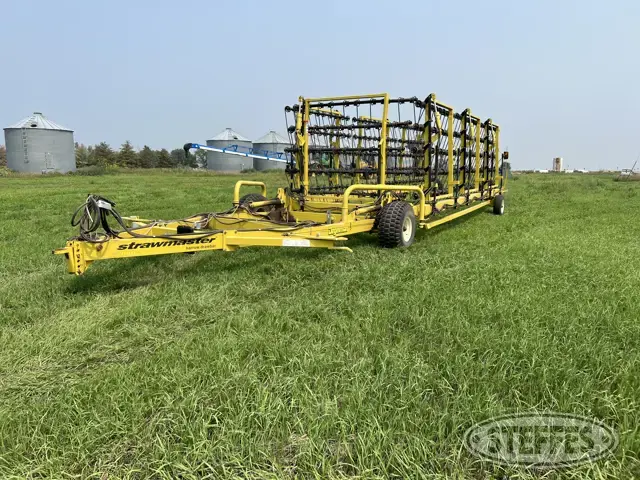 2011 Degelman SM7000 Strawmaster