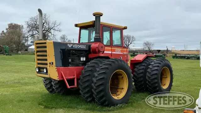 1984 Versatile 895