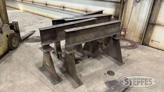 (4) Saw horses