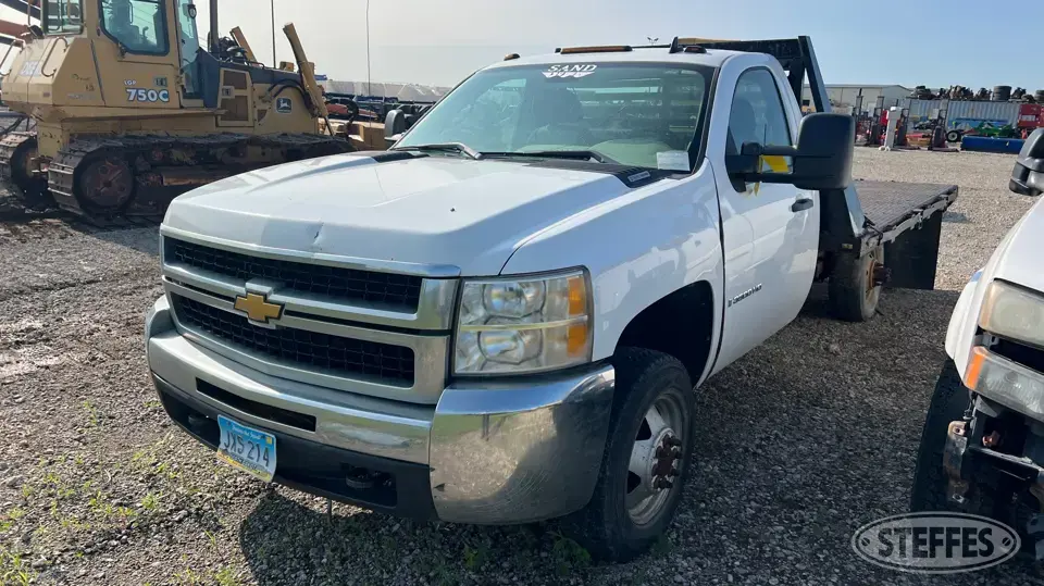 2009 Chevrolet Silverado 3500HD Flatbed Truck
