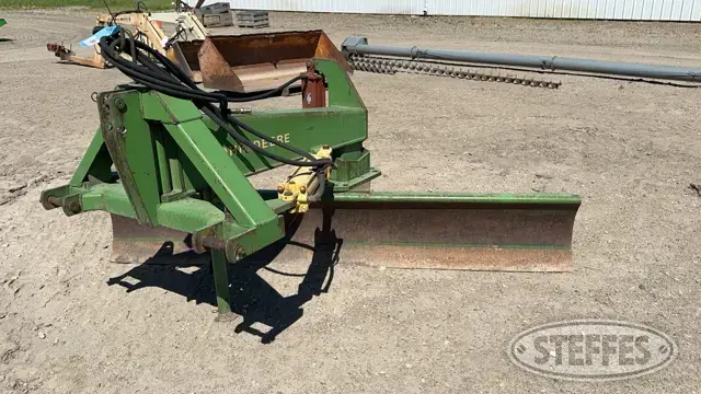 John Deere 115