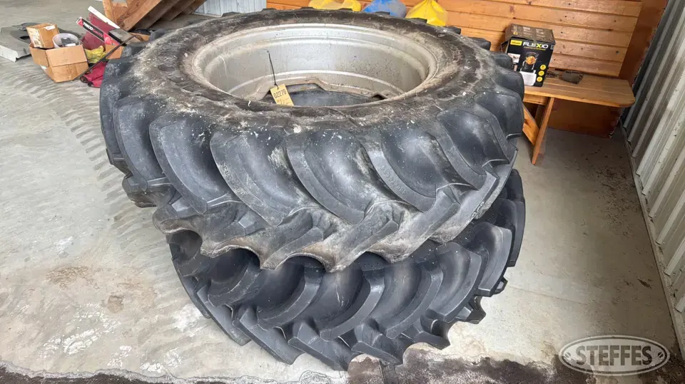 (2) Firestone Radial 9000 480/70R34 tires Tractor-Implement Tire